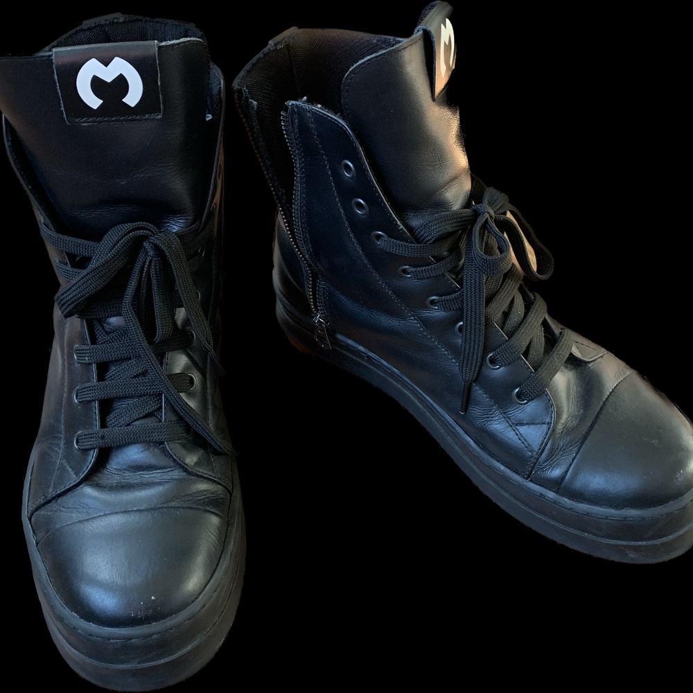 DM-Countryman Black